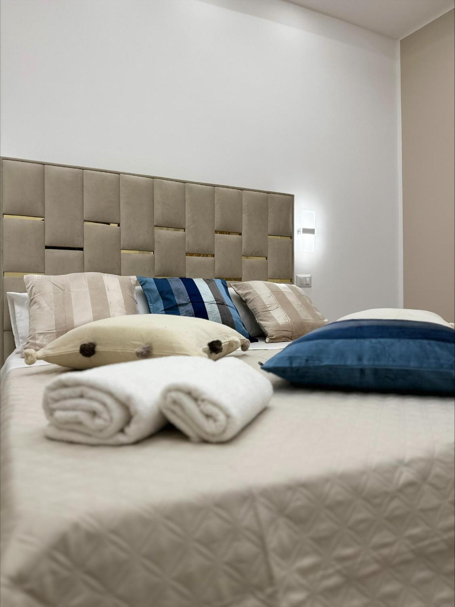 Matthias Luxury House Hotel Catania Ngoại thất bức ảnh